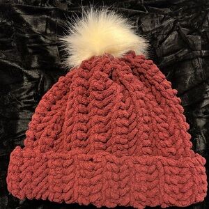 Adirondack Winter Hat - size med/Ig - 100% Polyester - burgundy